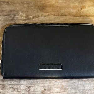 Vera Bradley Classic Black Leather Womens Wallet Clutch